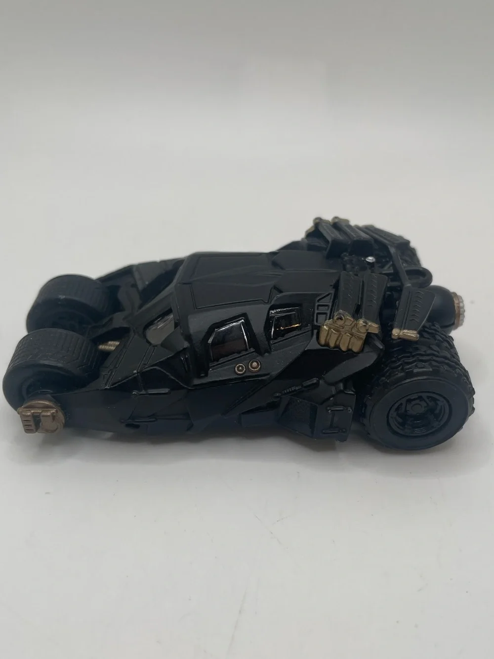 Hot Wheels Batmobile Tumbler 1:50 Scale DKL27